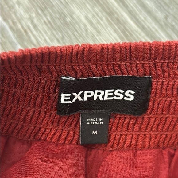 NWOT Express Red Mini Bubble Skirt w/ RuffleTiered Design for Casual Wear - Picture 2 of 5